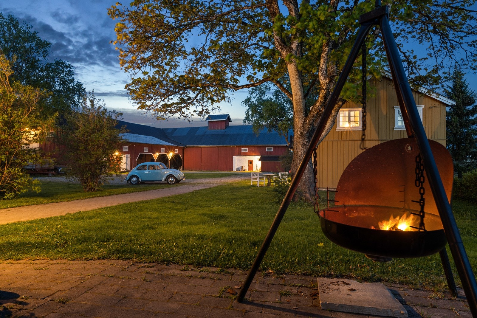 På dagtid og om kvelden. Galleribilde