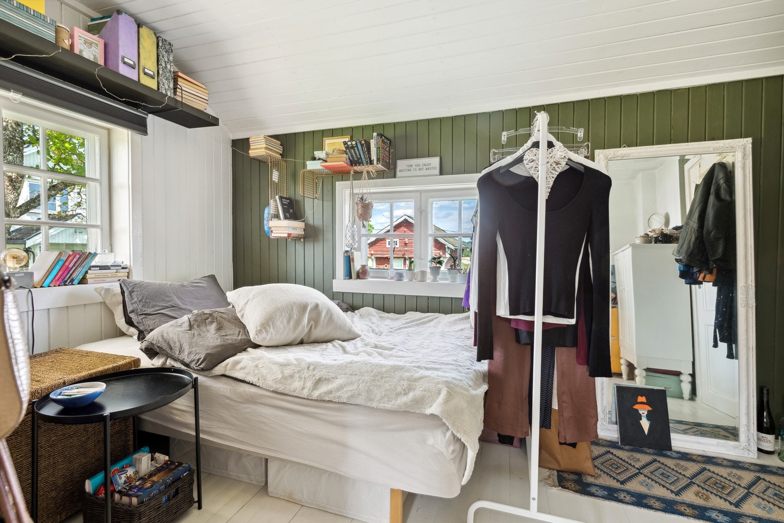 Soverommene i Kårboligen er holdt i tidsmessige farger. Galleribilde