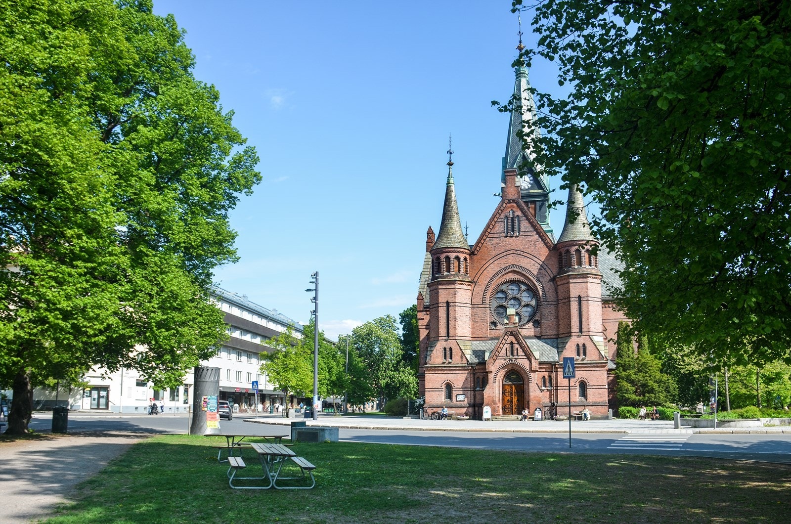 Sandaker er en del av bydel Sagene som er kjent for et rikt kulturliv, en rekke parker og gode bomiljøer. Galleribilde
