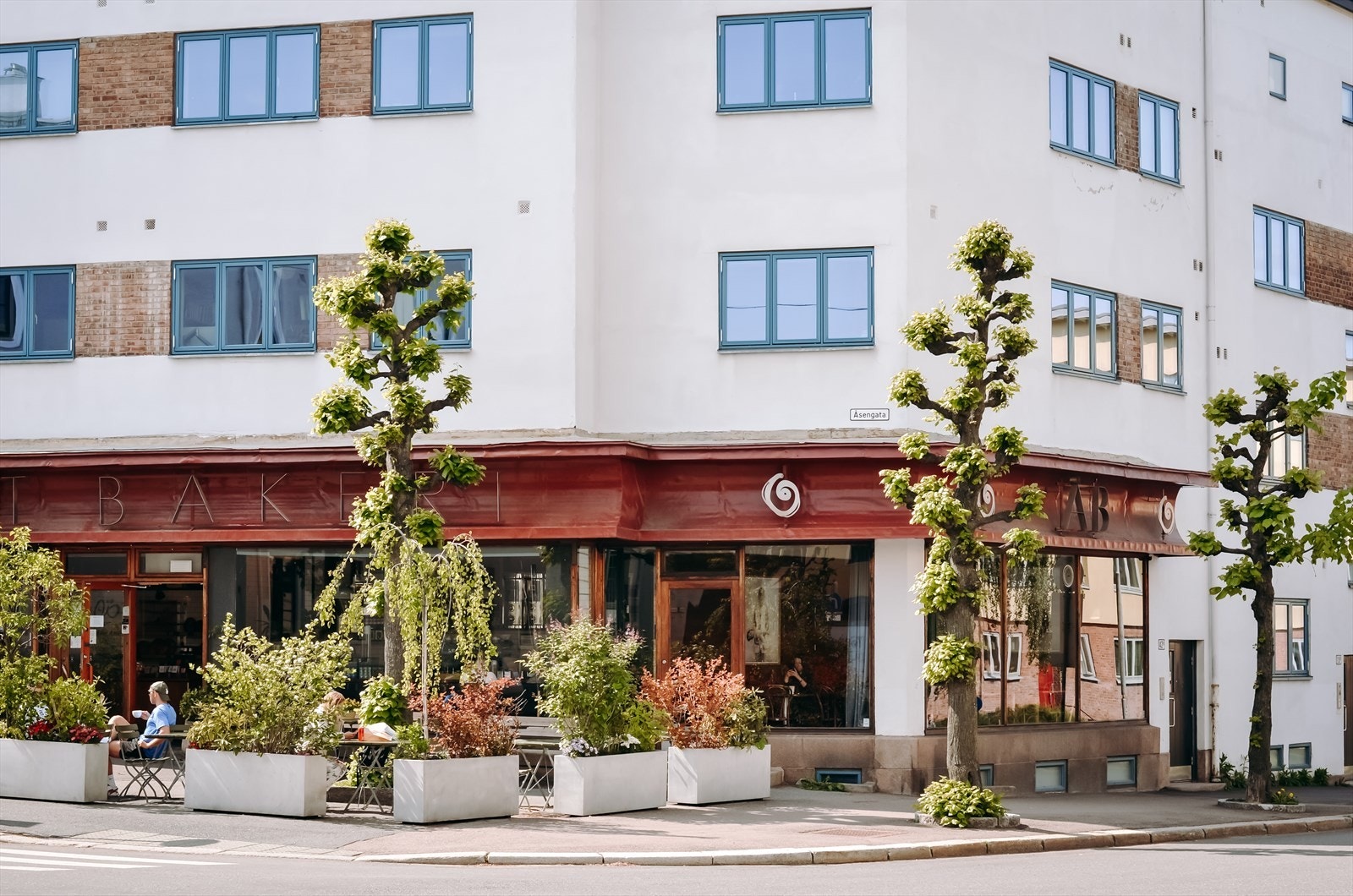 Populære Åpent Bakeri, som er bakeri på dagtid og pizzeria om kvelden, er en stor favoritt i nabolaget. Galleribilde