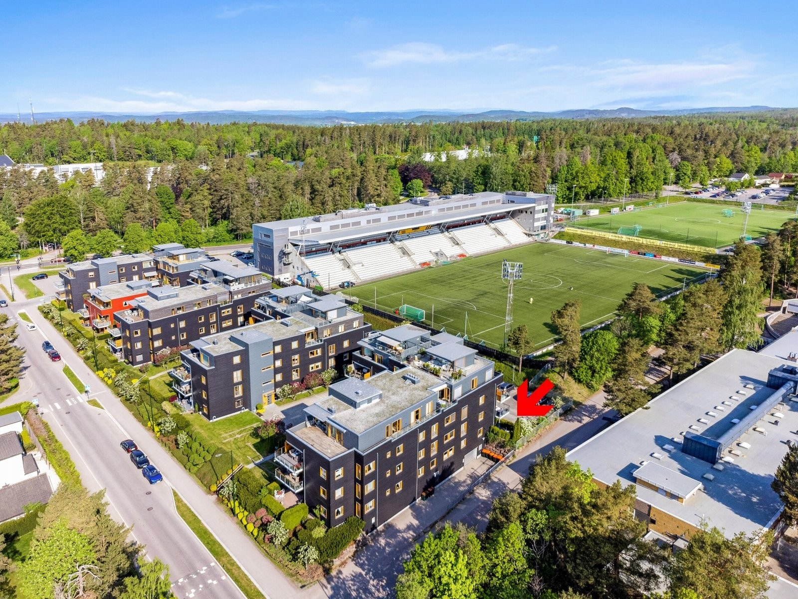 Velkommen til populære Solvang Terrasse og denne praktiske leiligheten på bakkeplan Galleribilde