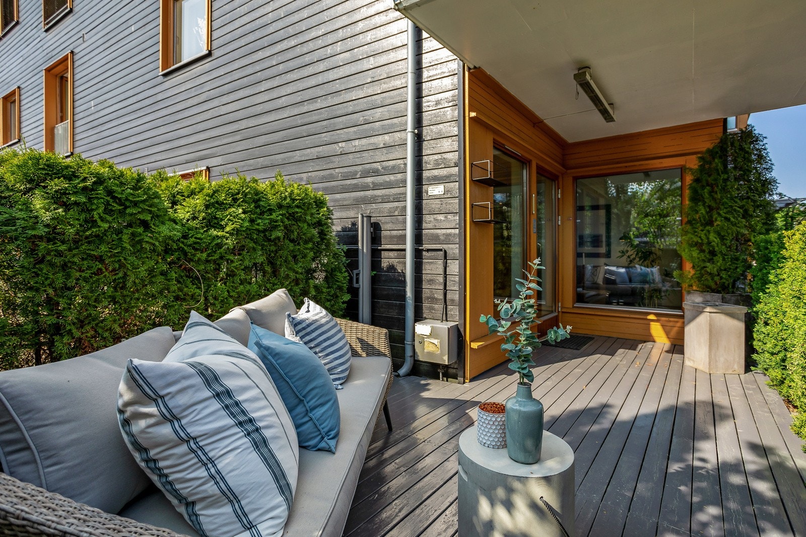 Herlig markterrasse som er skjermet for innsyn Galleribilde