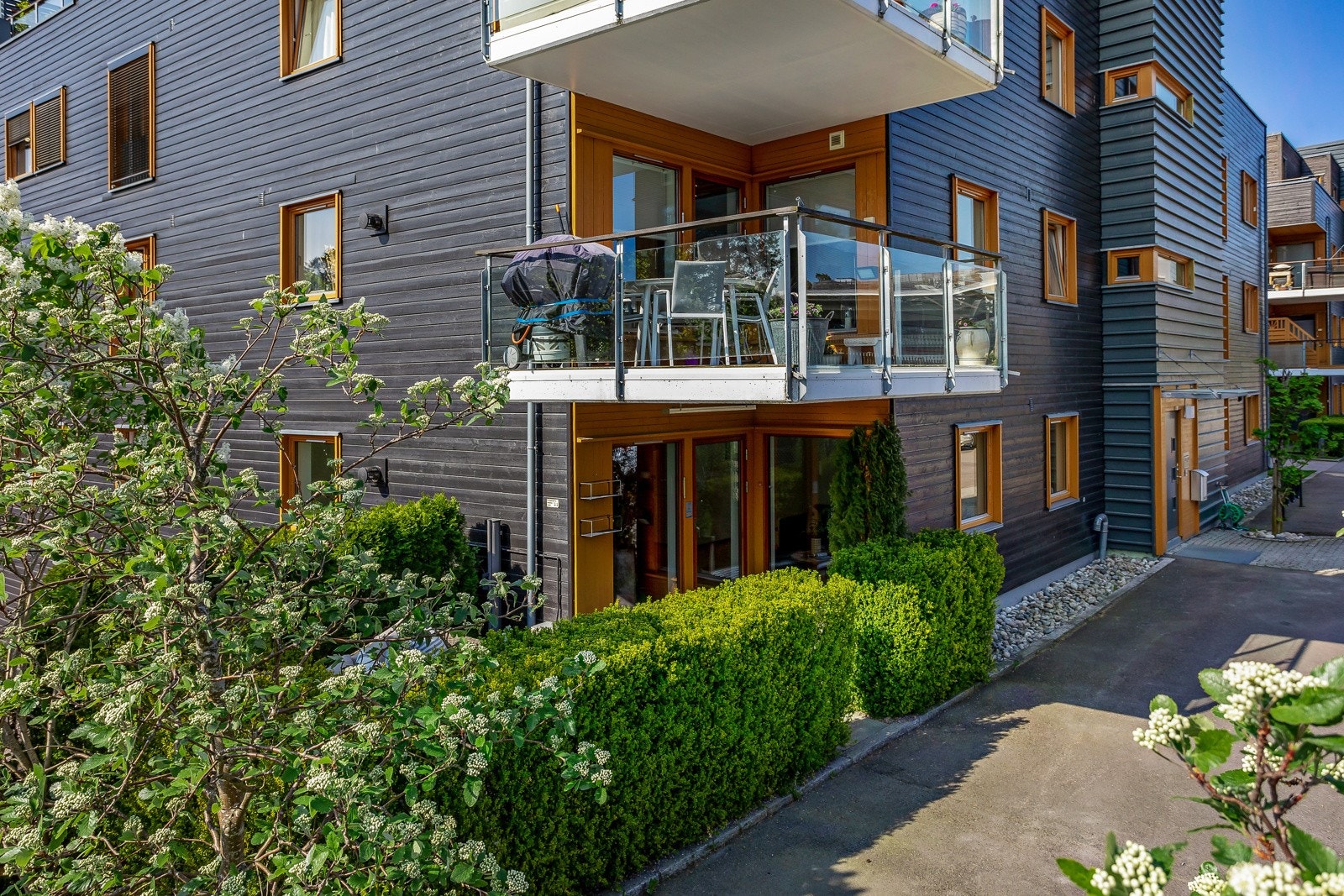 Enkel adkomst til terrassen for besøkende Galleribilde