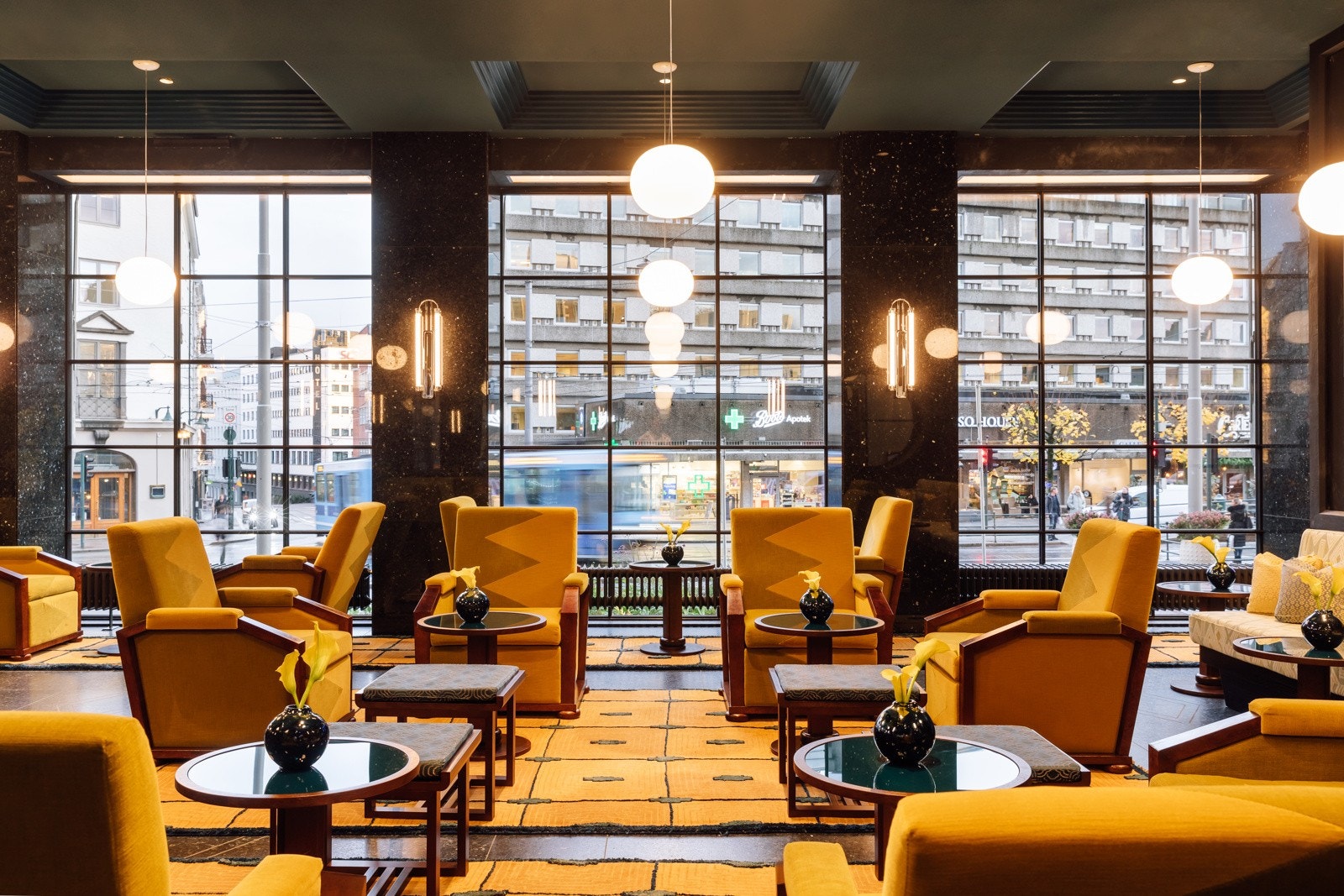 Ekspedisjonshallen - Sommerro. Galleribilde