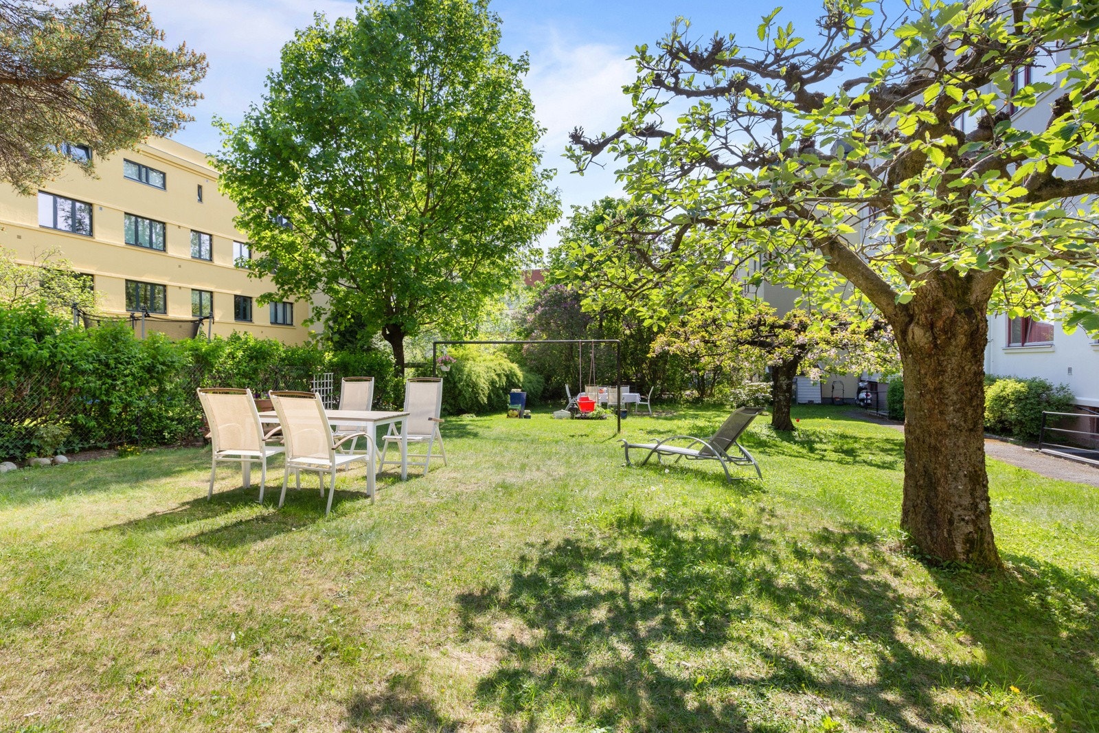 Borettslaget har en koselig bakgård Galleribilde