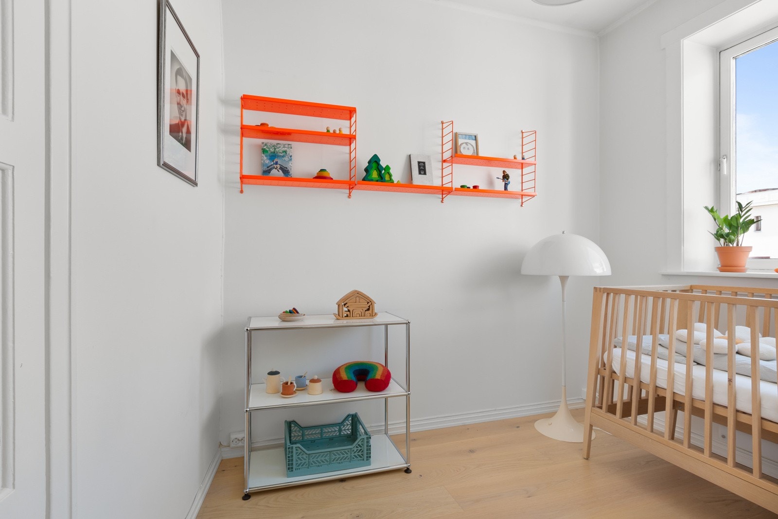 Soverommet passer utmerket som kontor, gjesterom, eller barnerom etter behov. Galleribilde