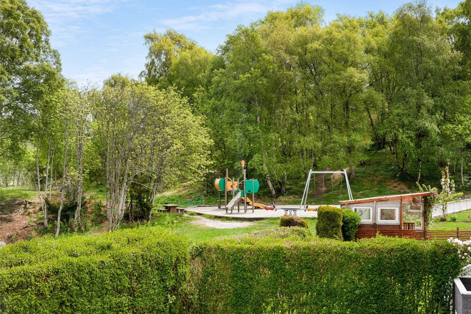 Nærområdet har fine omgivelser for barn og unge. Galleribilde