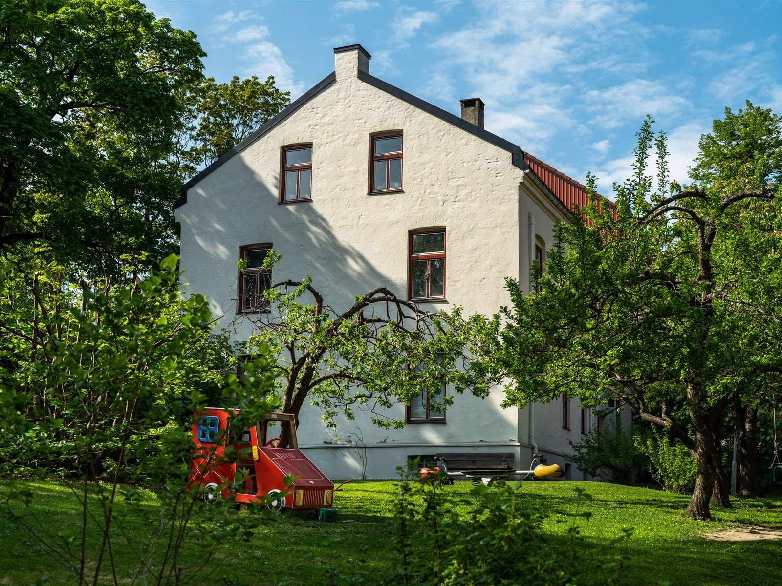 Byggemassen til borettslaget består av både nyere og gamle bygg. Galleribilde