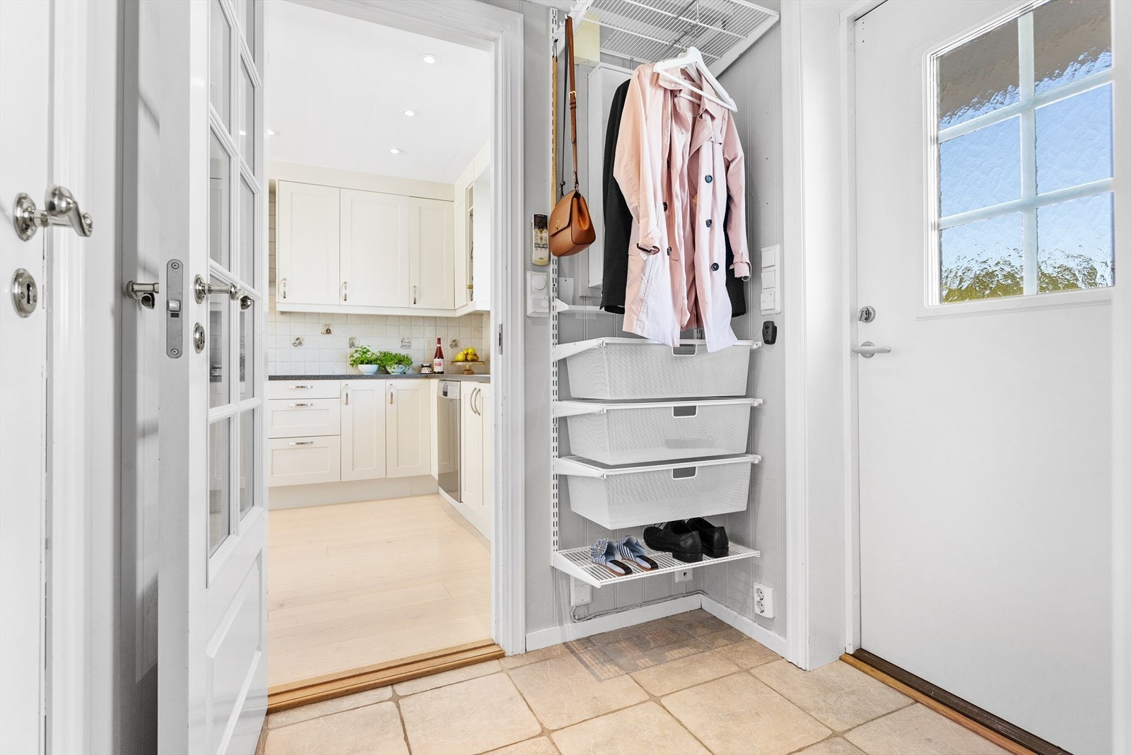 Entré. Galleribilde