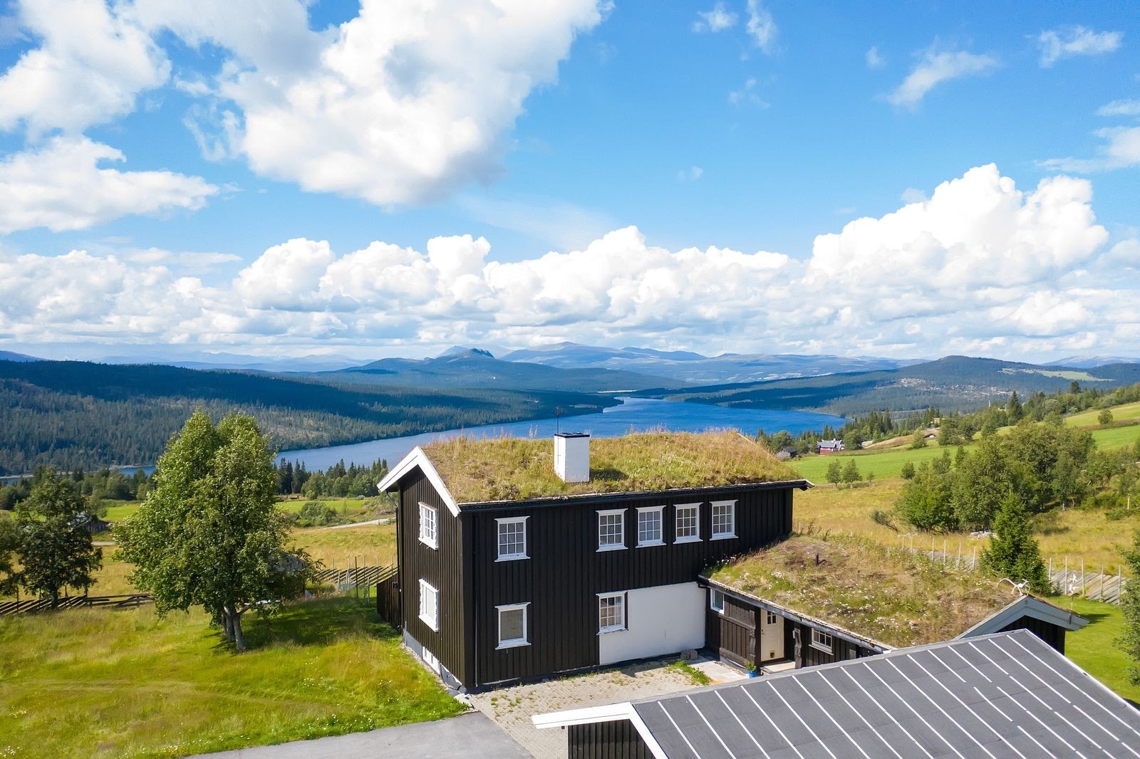 Velkommen til Årstulvegen 5 - Presentert av Sverre Wiborg - Nordvik Bærum. Galleribilde