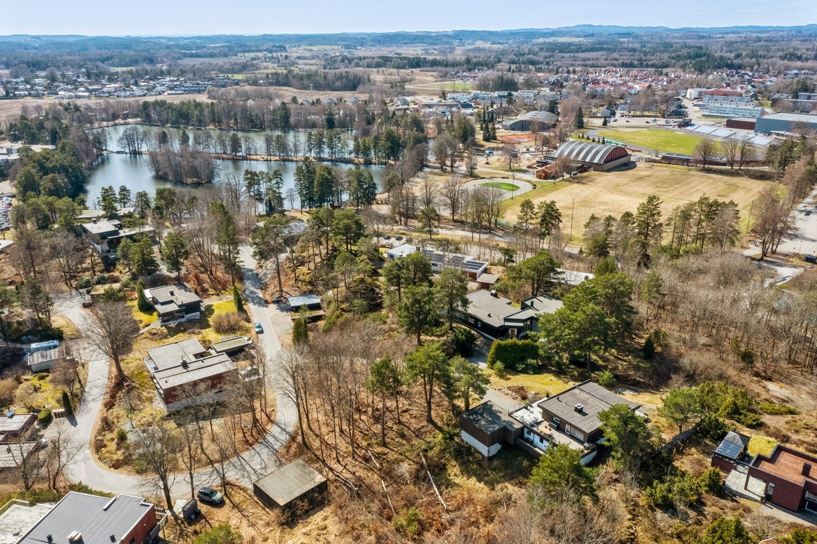 Praktfull beliggenhet i Grønåsen like ved den idylliske Bugårdsparken. Galleribilde