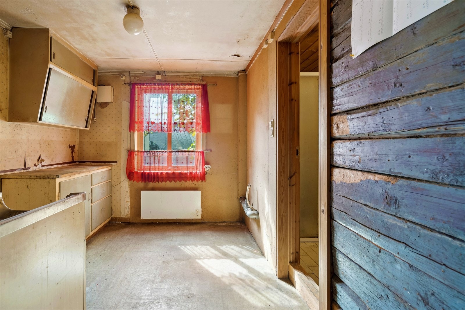 Som du ser kan man få frem tømmerkassa igjen. Kanskje dette huset faktisk vil overraske deg Galleribilde