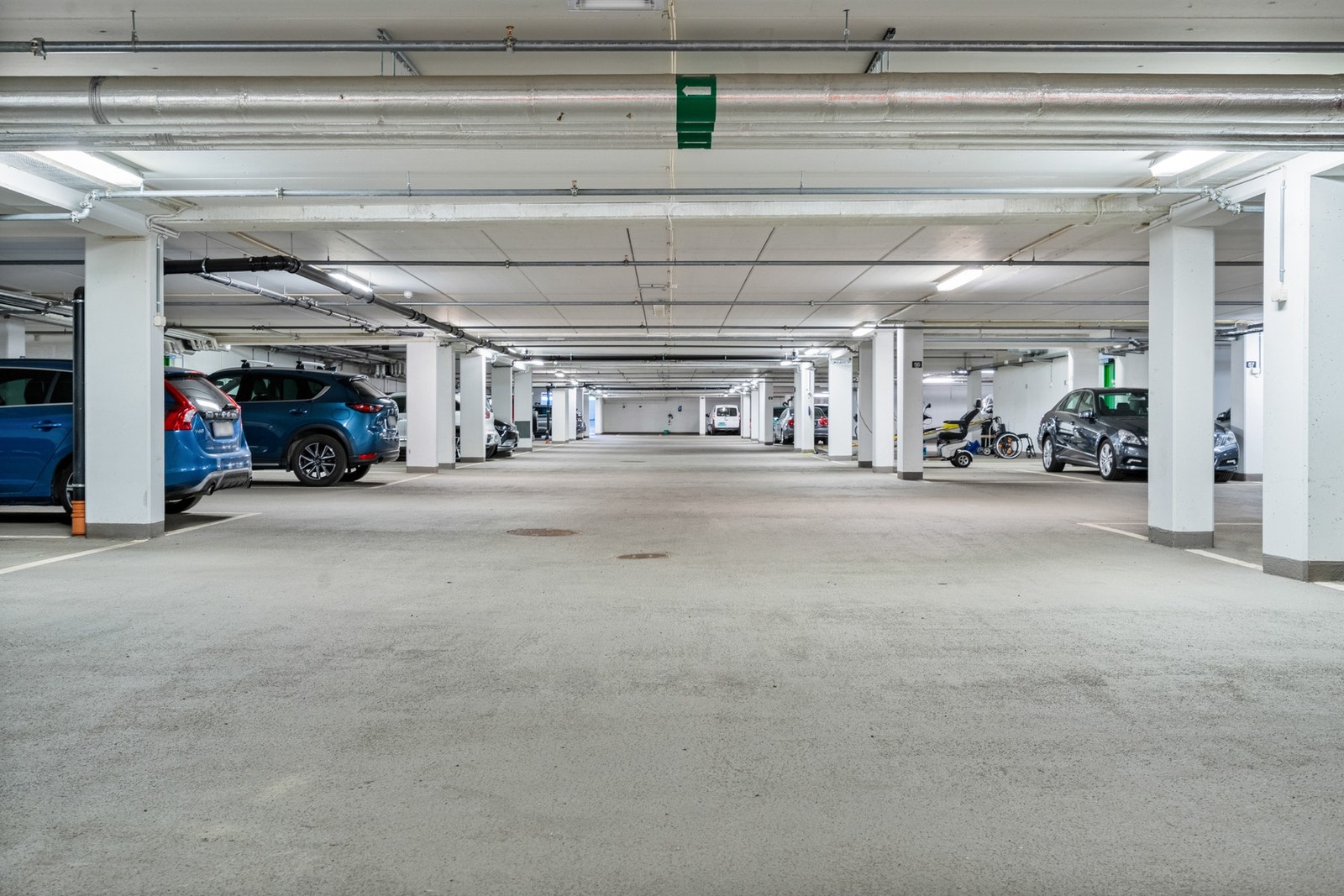 Egen parkeringsplass i felles garasjekjeller. Galleribilde