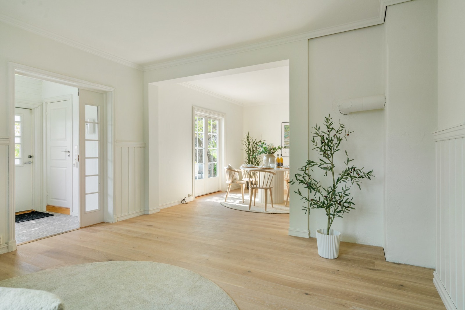 Hele 3 stuer i 1. etg. Galleribilde