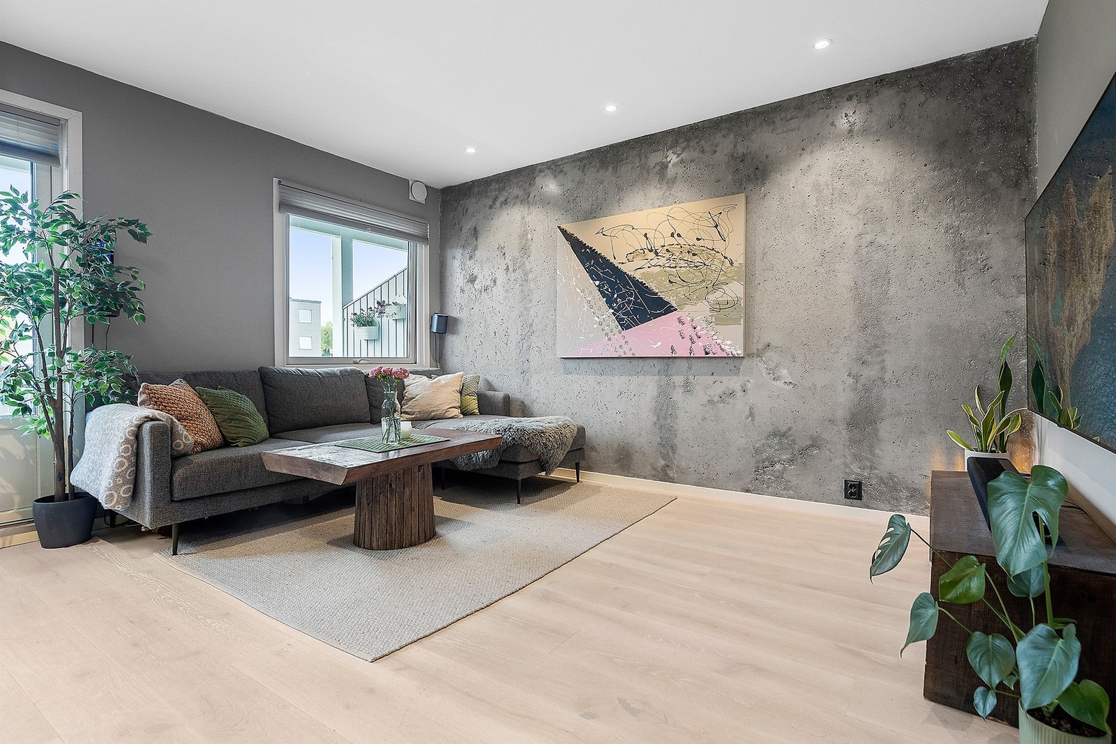 Gjennomgående pent og moderne preg i hele leiligheten Galleribilde