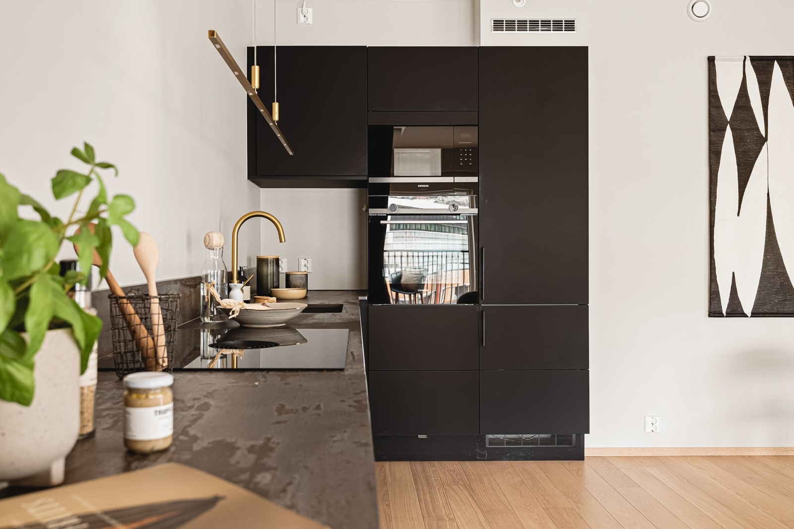 Alle hvitevarer er integrert og medfølger handelen. Galleribilde