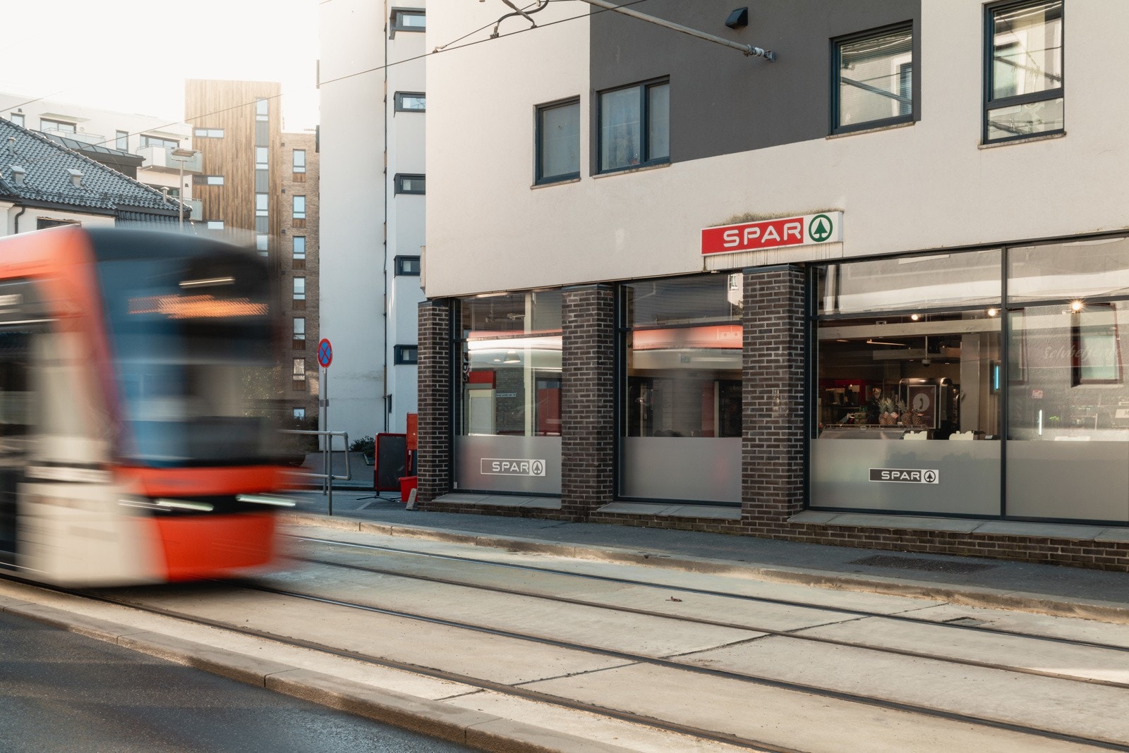 Spar Kronstadparken, 350 meter unna leiligheten. Galleribilde