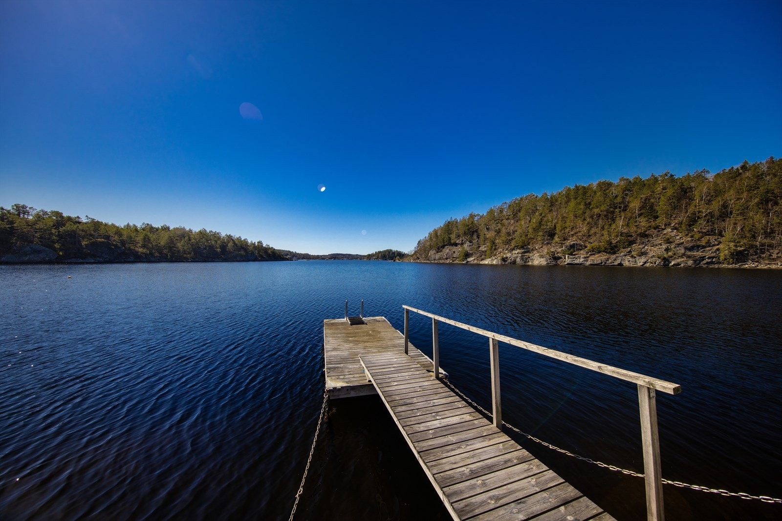 Dersom havet frister mer enn bassenget, er det gode muligheter for å bade her! Galleribilde