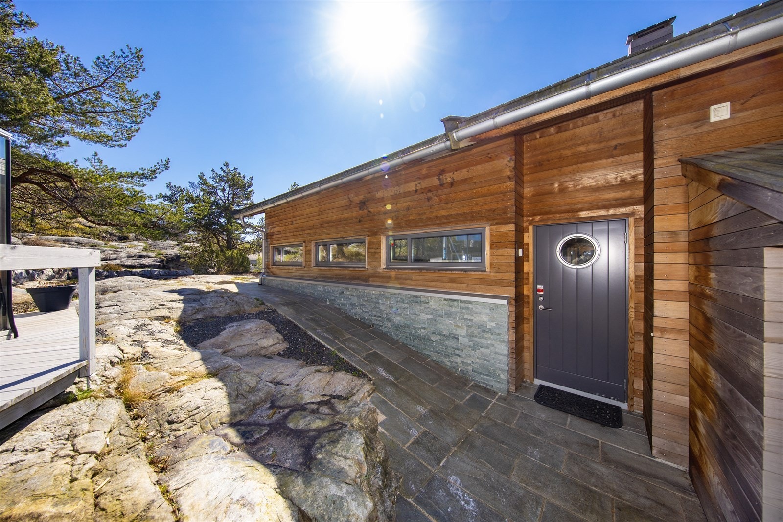 Inngang bakside. Galleribilde