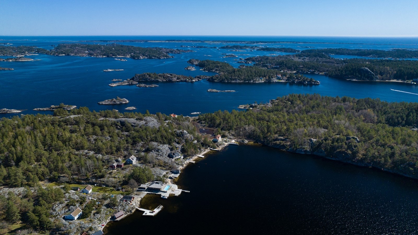 Dronebilde mot Jomfruland. Galleribilde