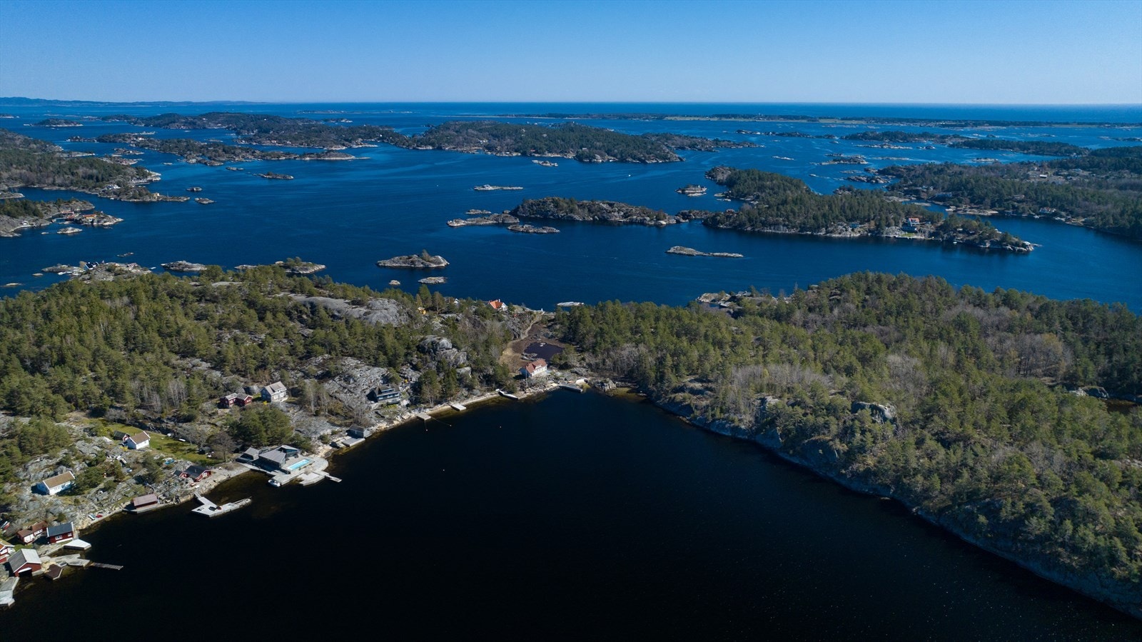 Dronebilde mot Jomfruland. Galleribilde