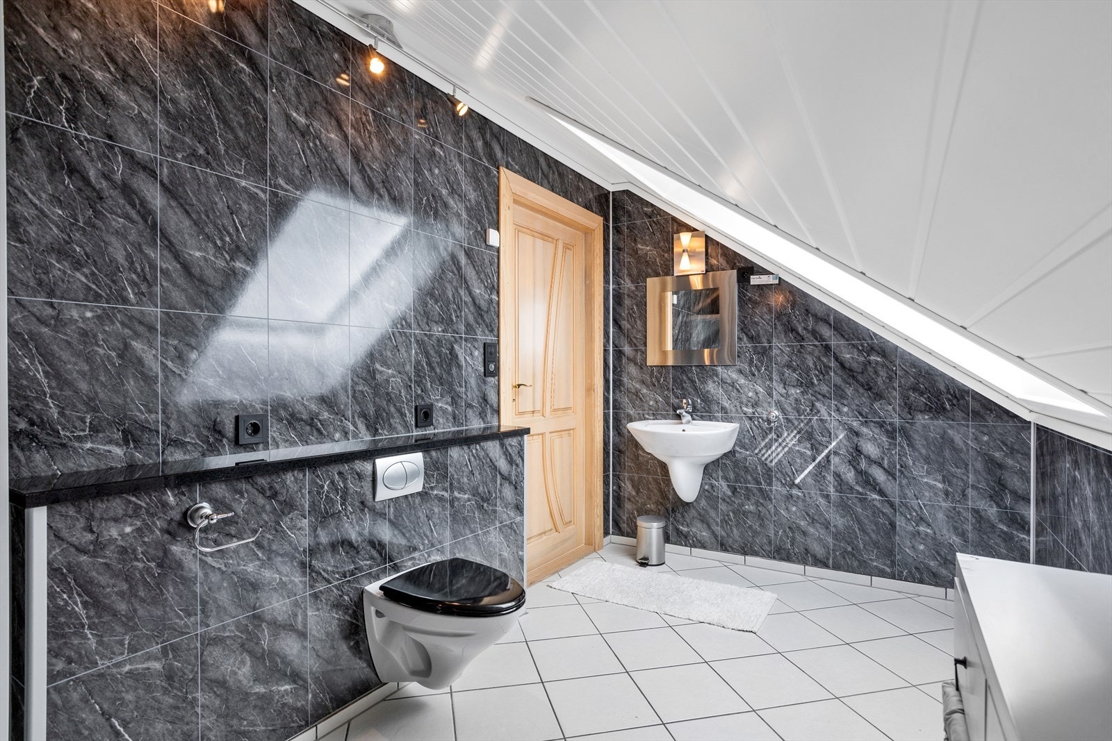 Baderom 2. etasje Galleribilde