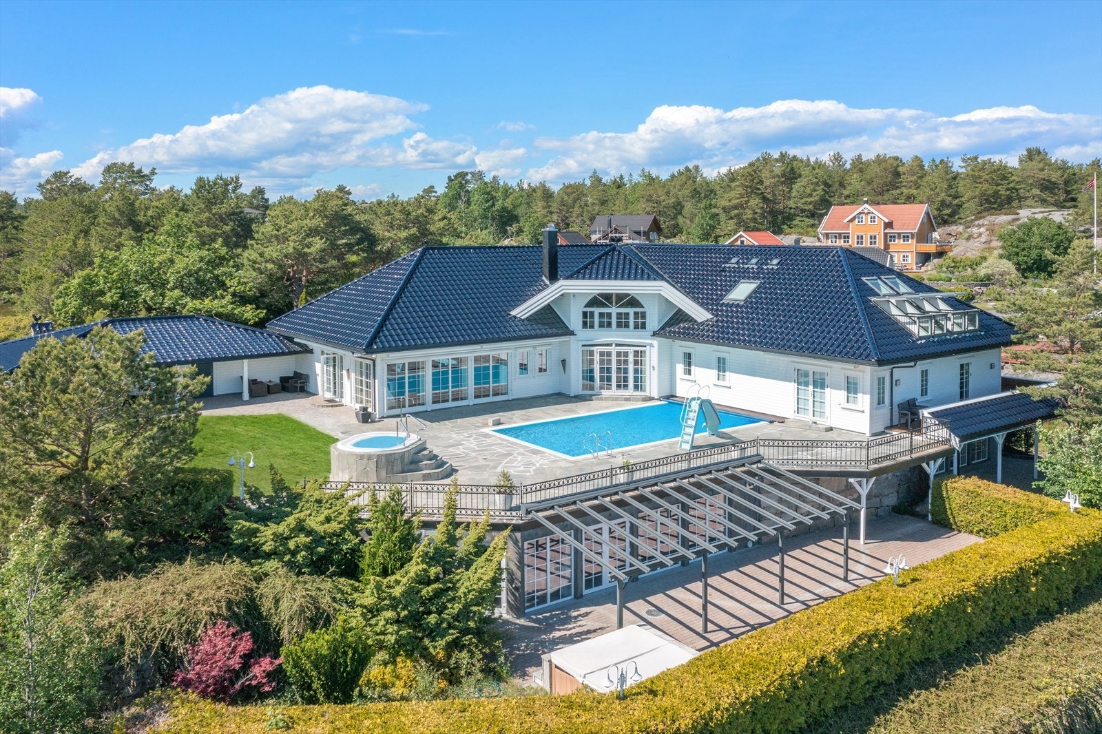 Velkommen til Kalvøysundveien 83 Galleribilde