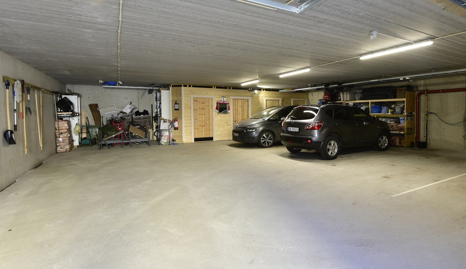 Det her er luksus! Egen garasjeplass i underetasjen... Galleribilde
