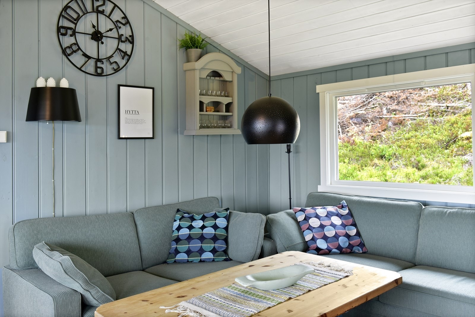 Nye vinduer i hytta fra 2019 Galleribilde