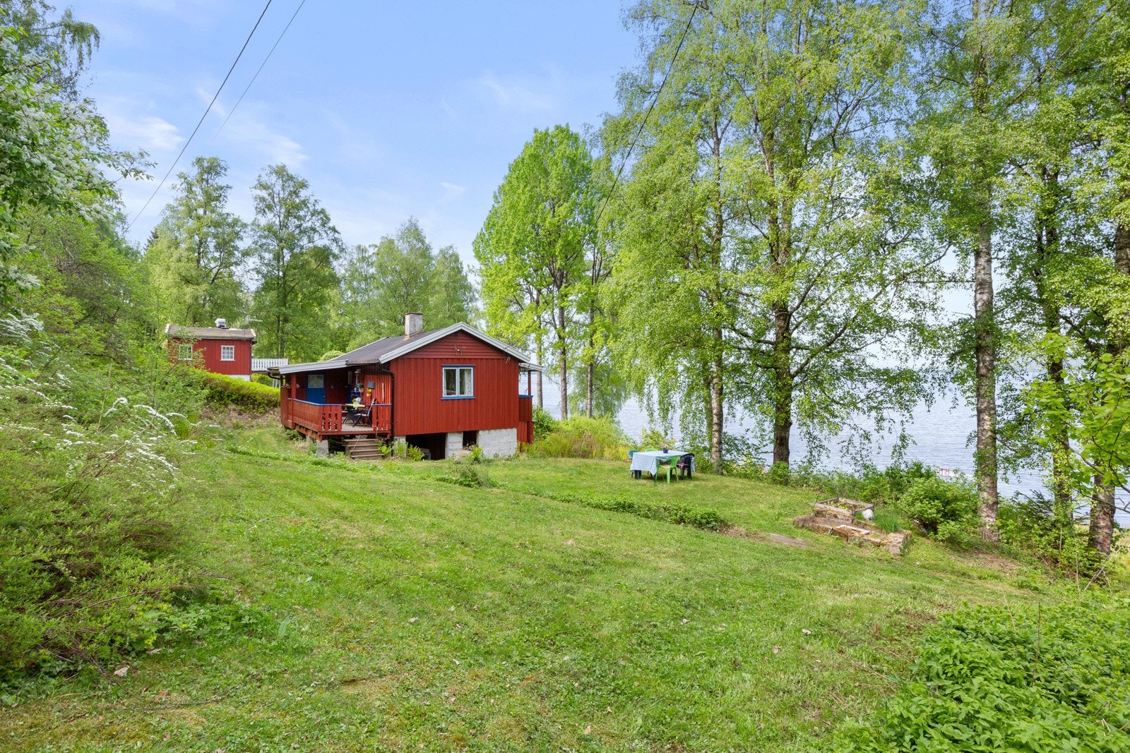 Robåt medfølger. Galleribilde