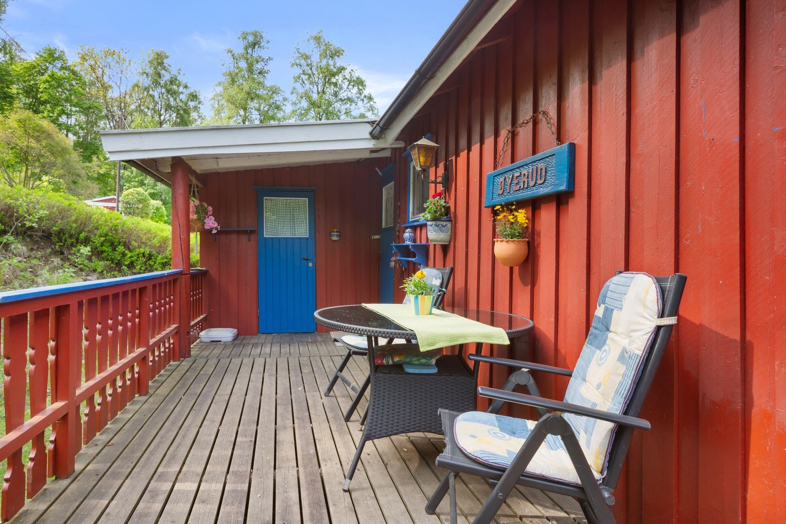 Det er utebelysning på vegg. Galleribilde