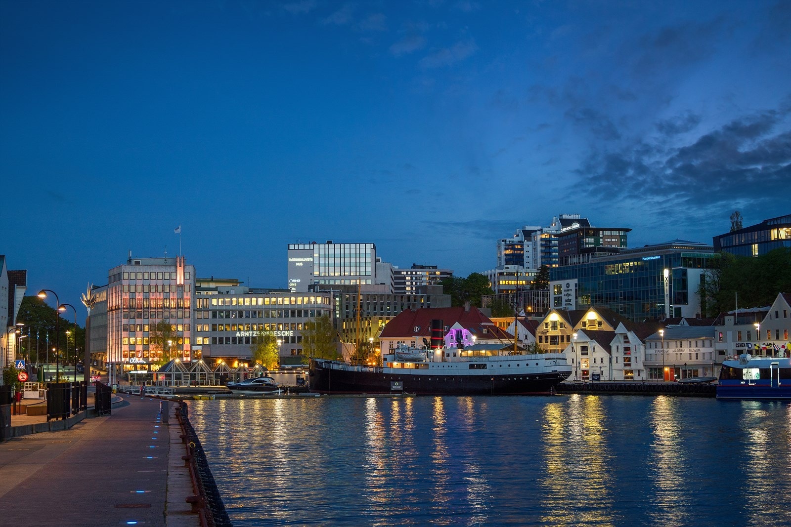 Promenaden - Vågen Galleribilde