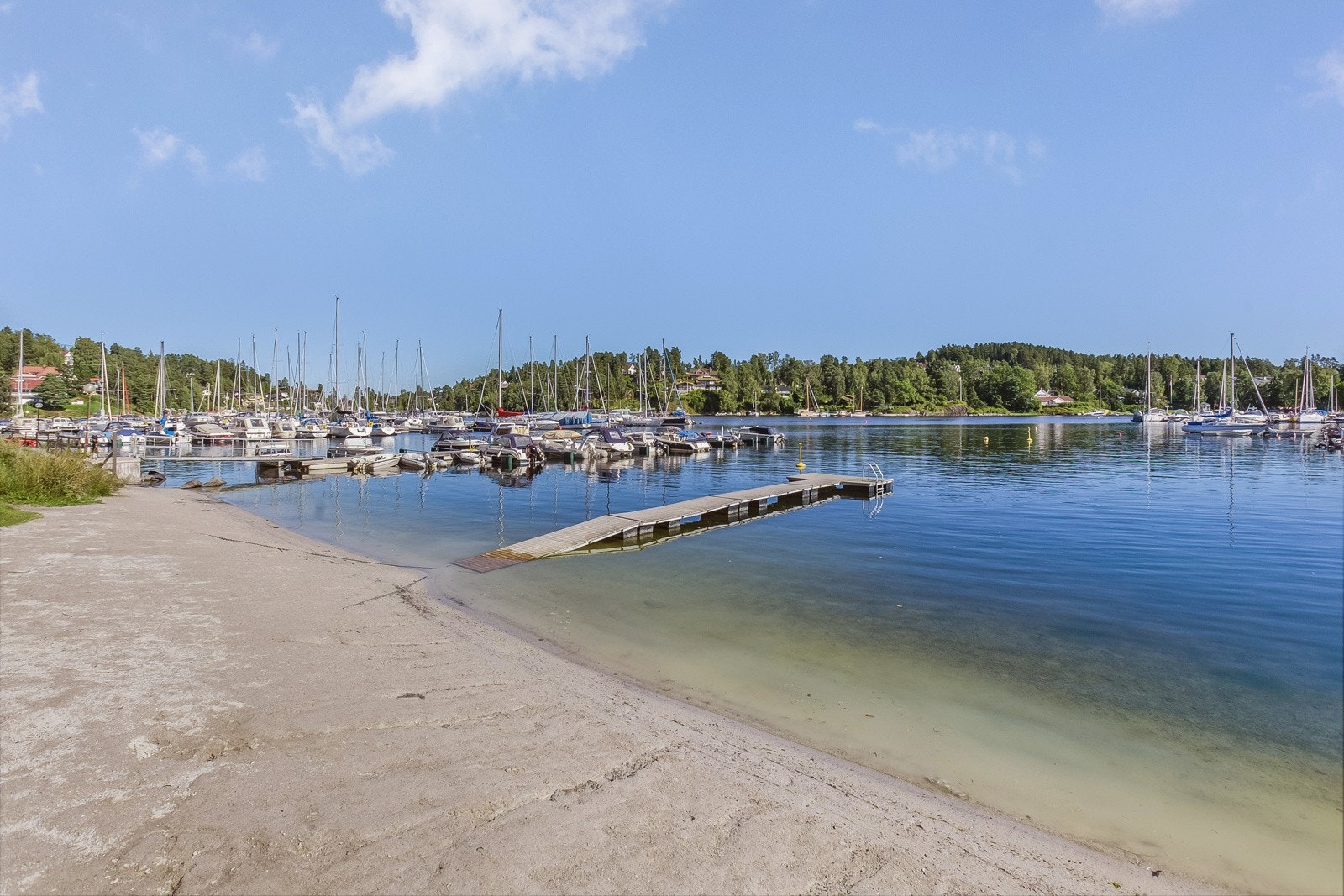 Kort vei til sandstranden "Lille Hawaii" Galleribilde