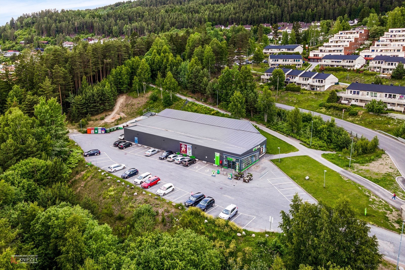 Stor og fin Kiwi-butikk et par minutters gange fra leiligheten Galleribilde