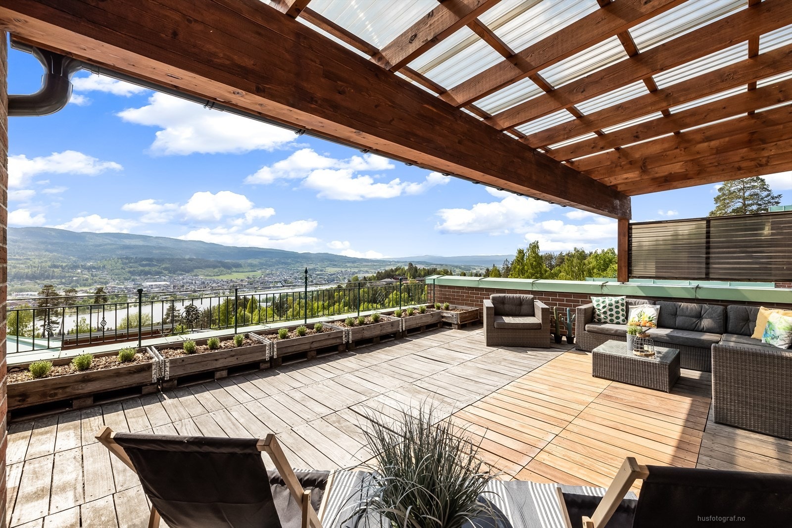 Nydelig solrik terrasse på 41 kvm Galleribilde