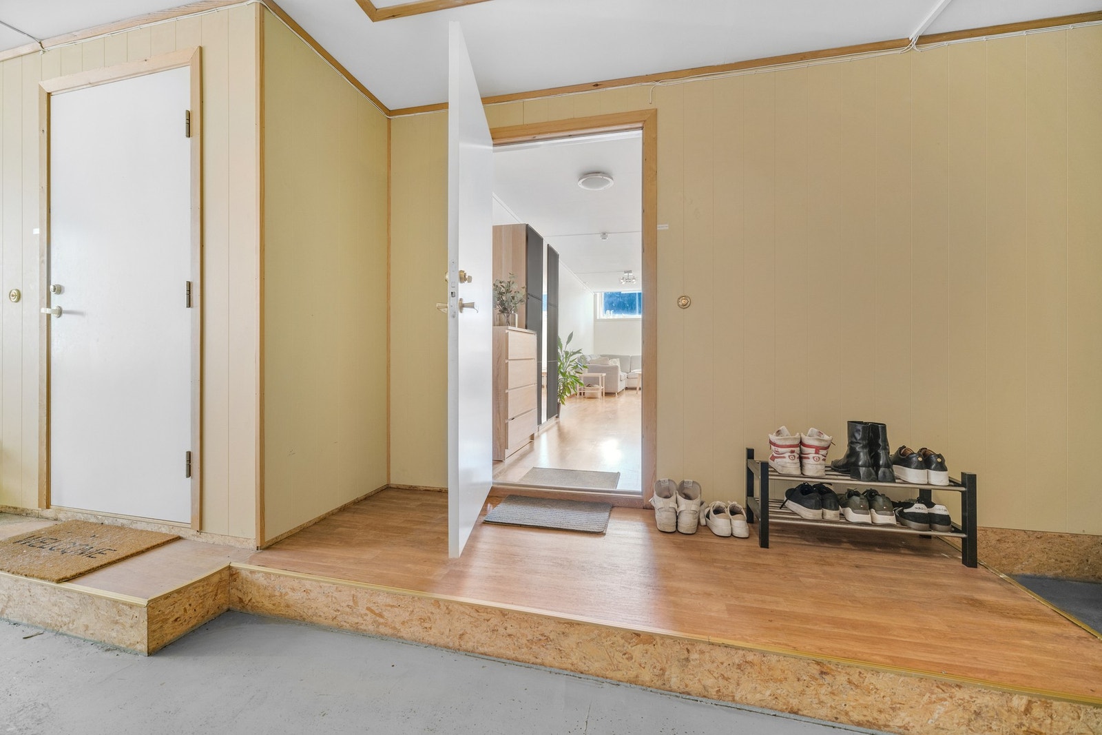Inngangsparti. Boligen disponerer én bod i samme etasje som leiligheten Galleribilde