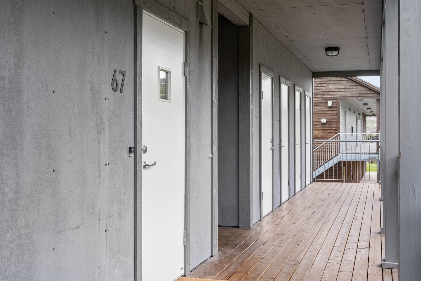 Overbygget inngangsparti, samt enkel adkomst til utvendig bod Galleribilde