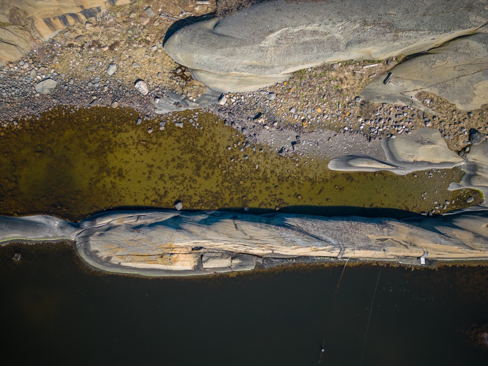 Karakteristiske svaberg for området rundt hytta/kyststien Galleribilde