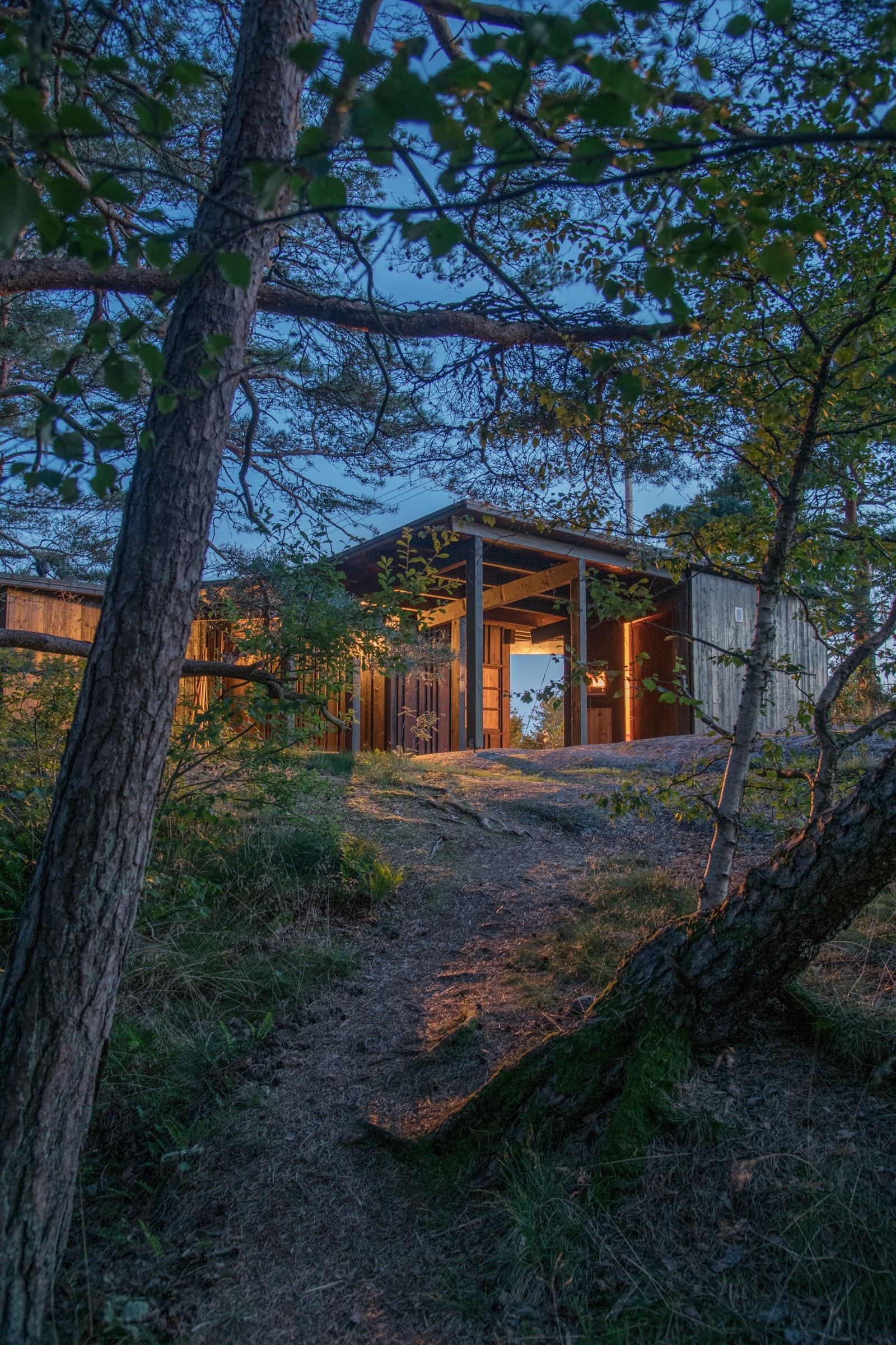 Ankomst til hytta, sett fra stien Galleribilde