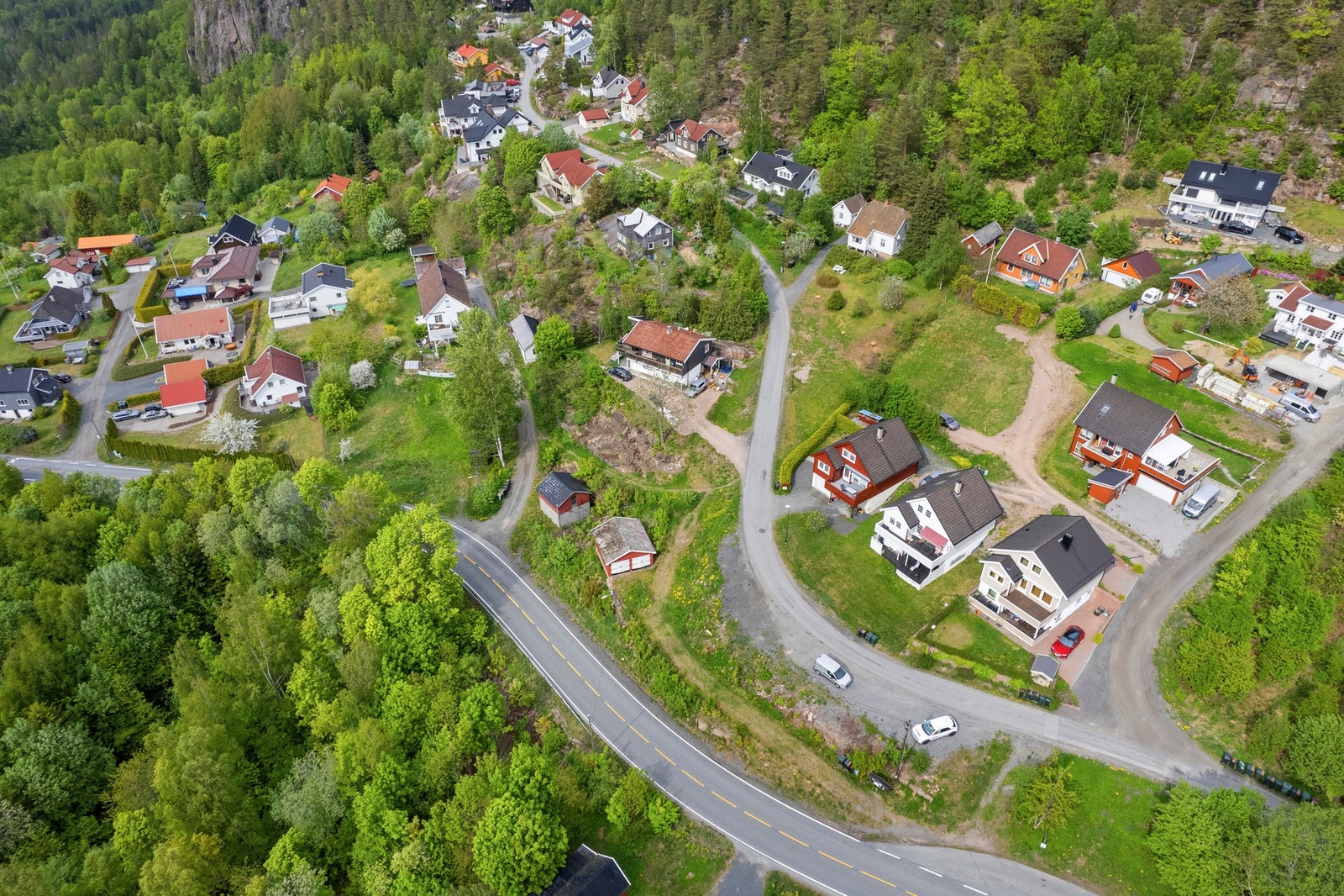 Dronebile av eiendommen og nabolaget Galleribilde