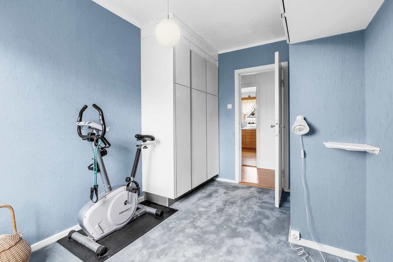 Med to soverom egner det ene seg ypperlig for gjesteværelse, barneværelse eller hjemmekontor. Galleribilde