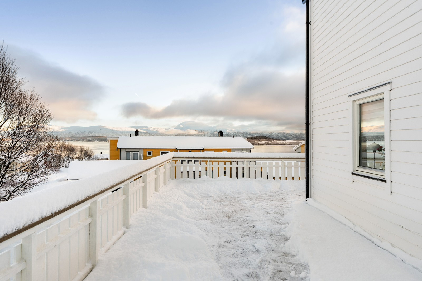 Perfekt sted å nyte sommersola og nydelig utsikt mot Håkøya!