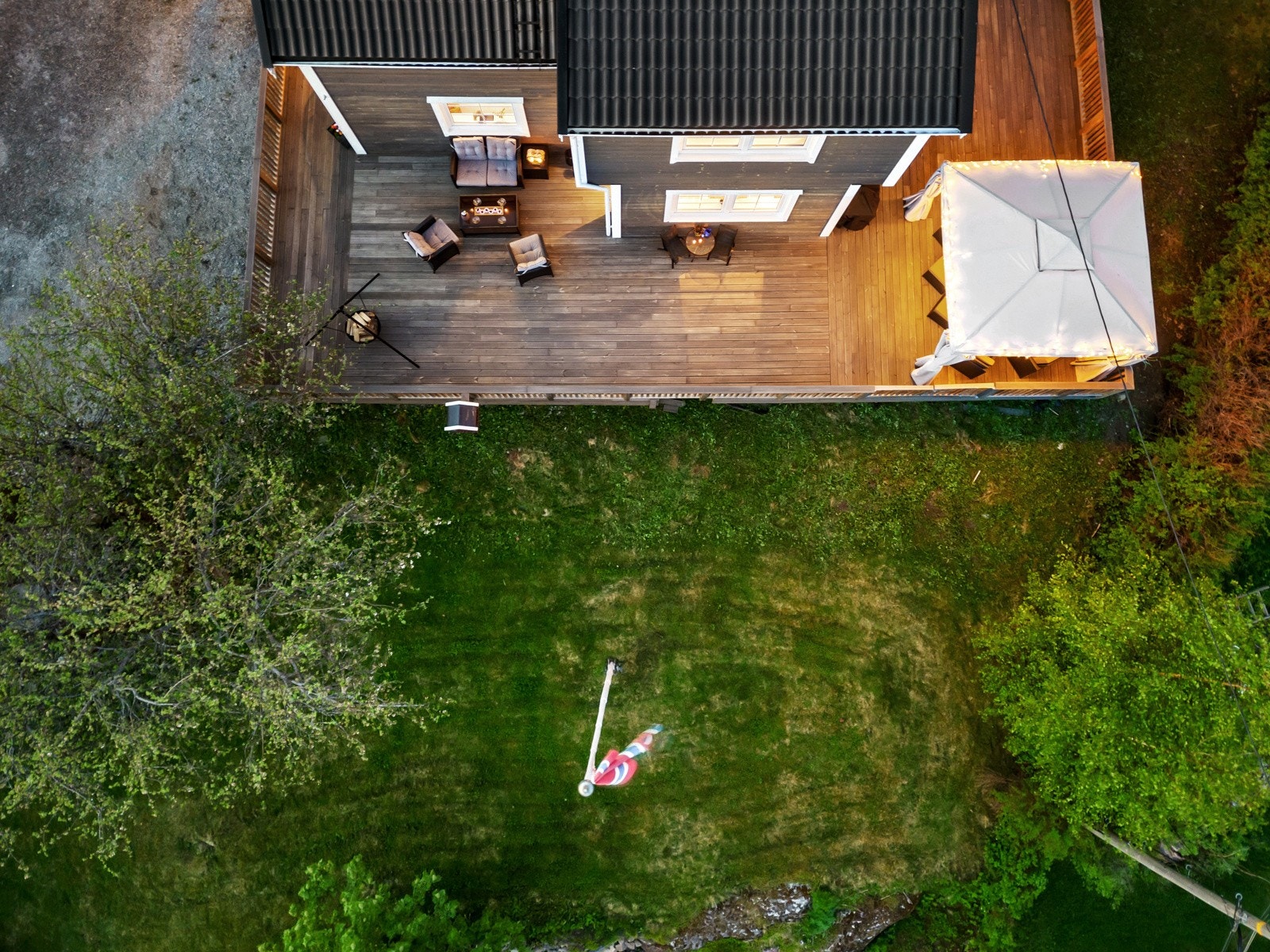 Hagen har god boltreplass for både to- og firbente. Galleribilde