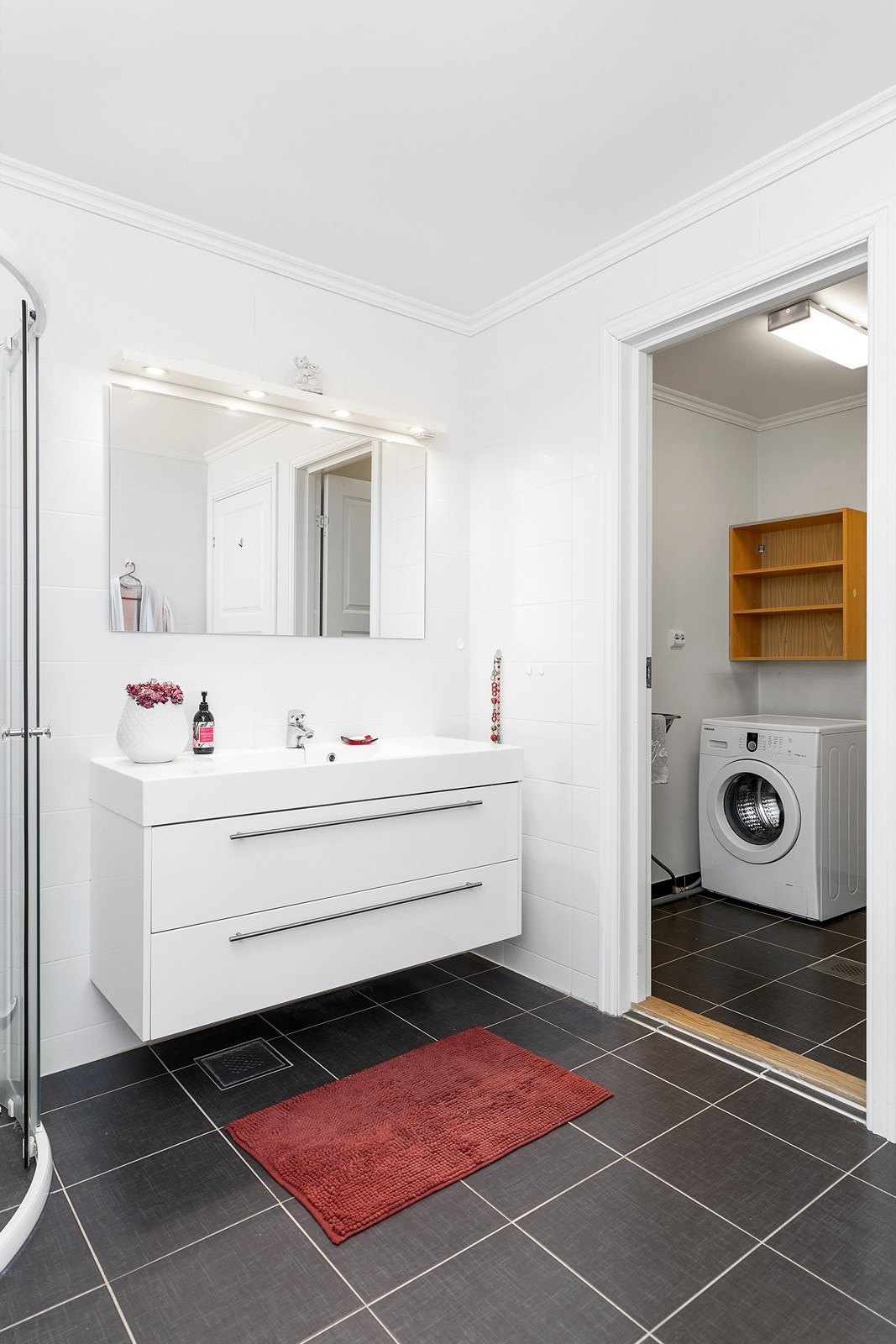 Badet Galleribilde