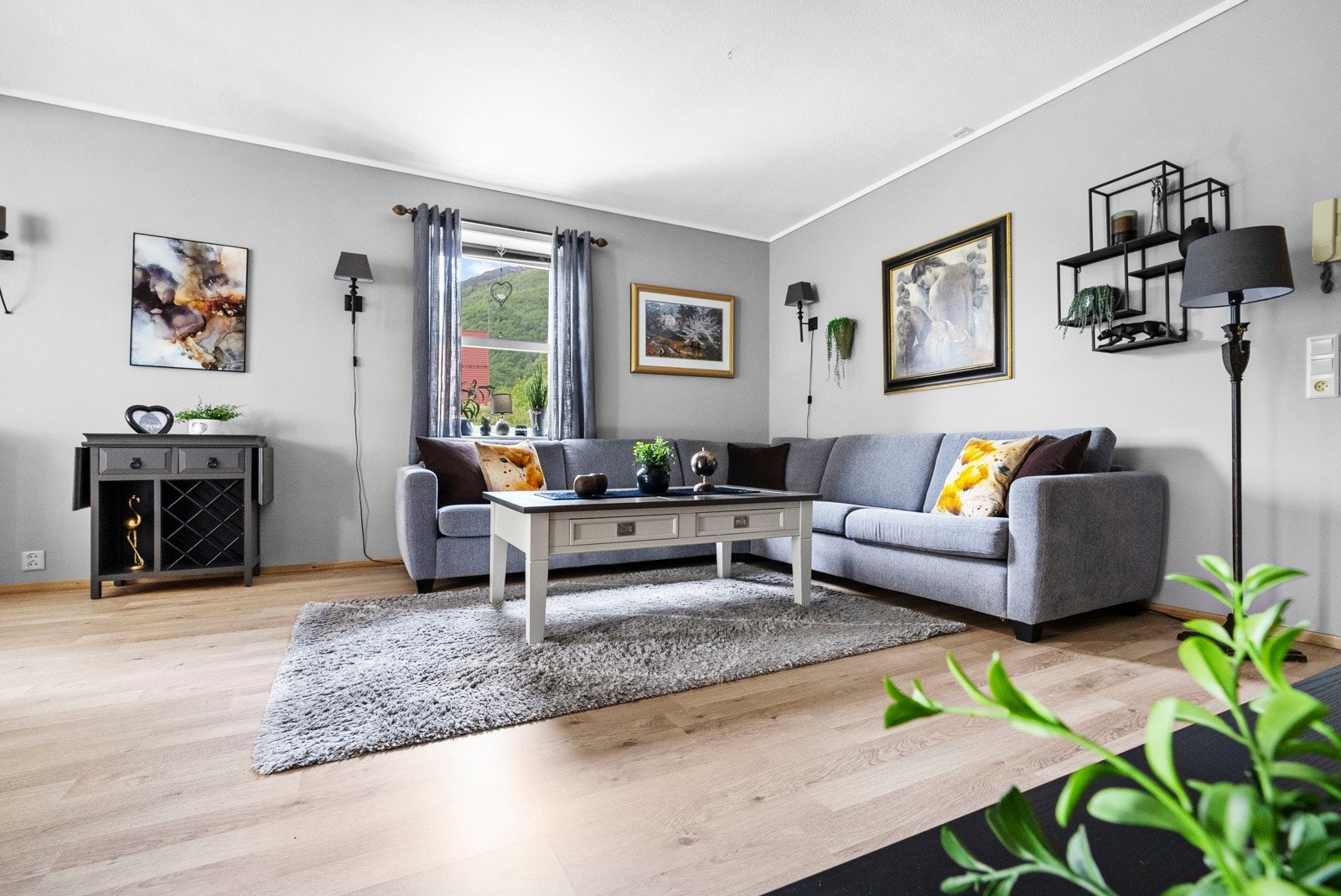 4-roms andelsleilighet i Hjetlandsbakkane BRL Galleribilde