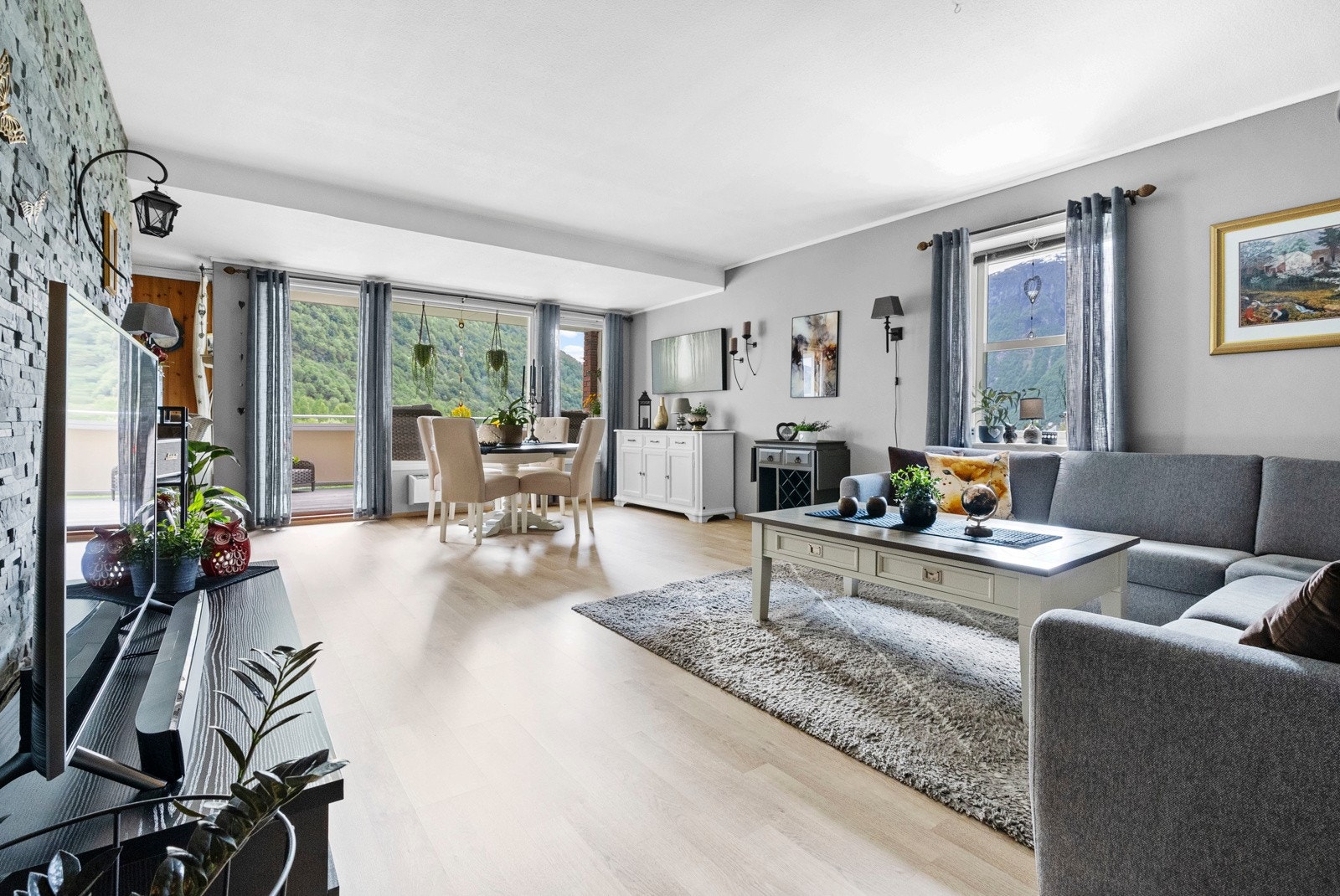 Hjetlandsbakkane 2 v/Fjordane Eiendomsmegling Galleribilde