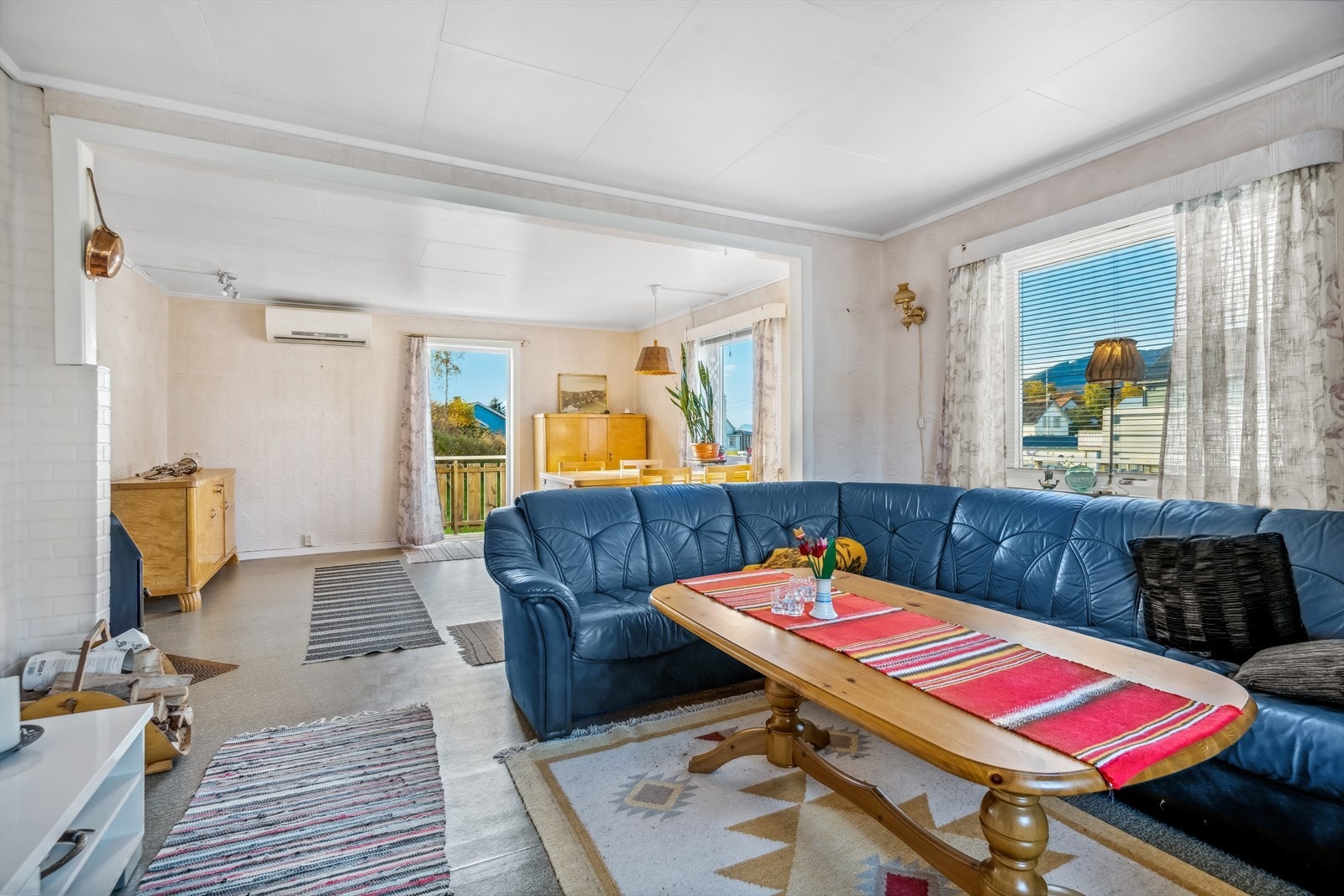 Adkomst ut til veranda fra stue/spisestue Galleribilde