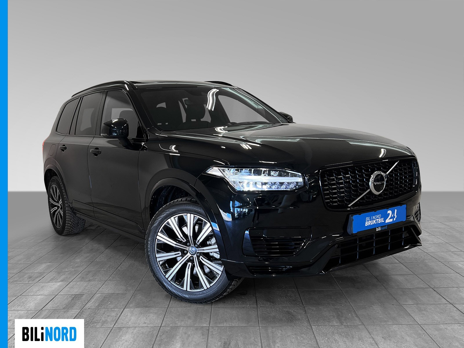 Nydelig XC90 T8, R-design klar for levering.