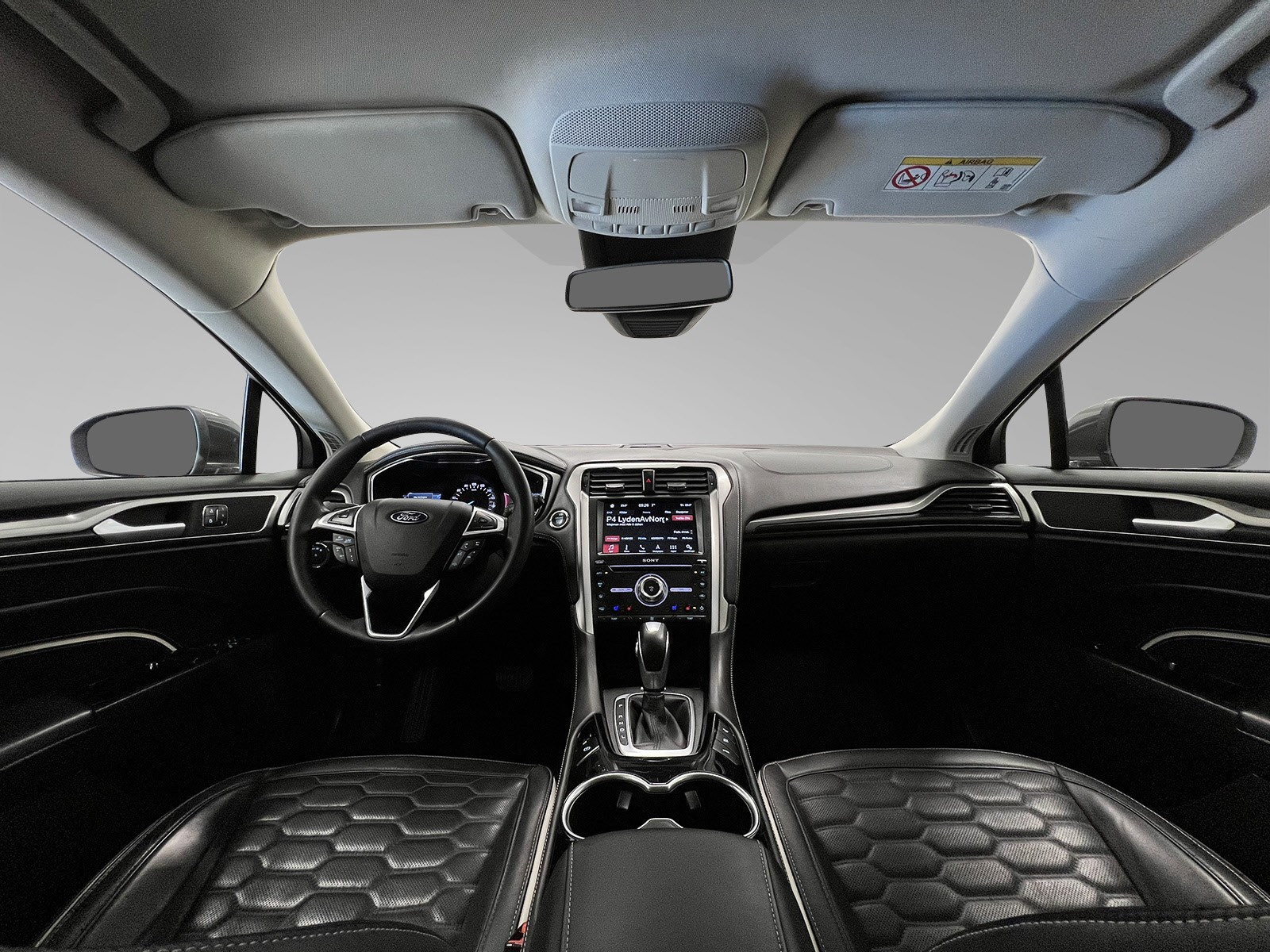 Stilren cockpit.
