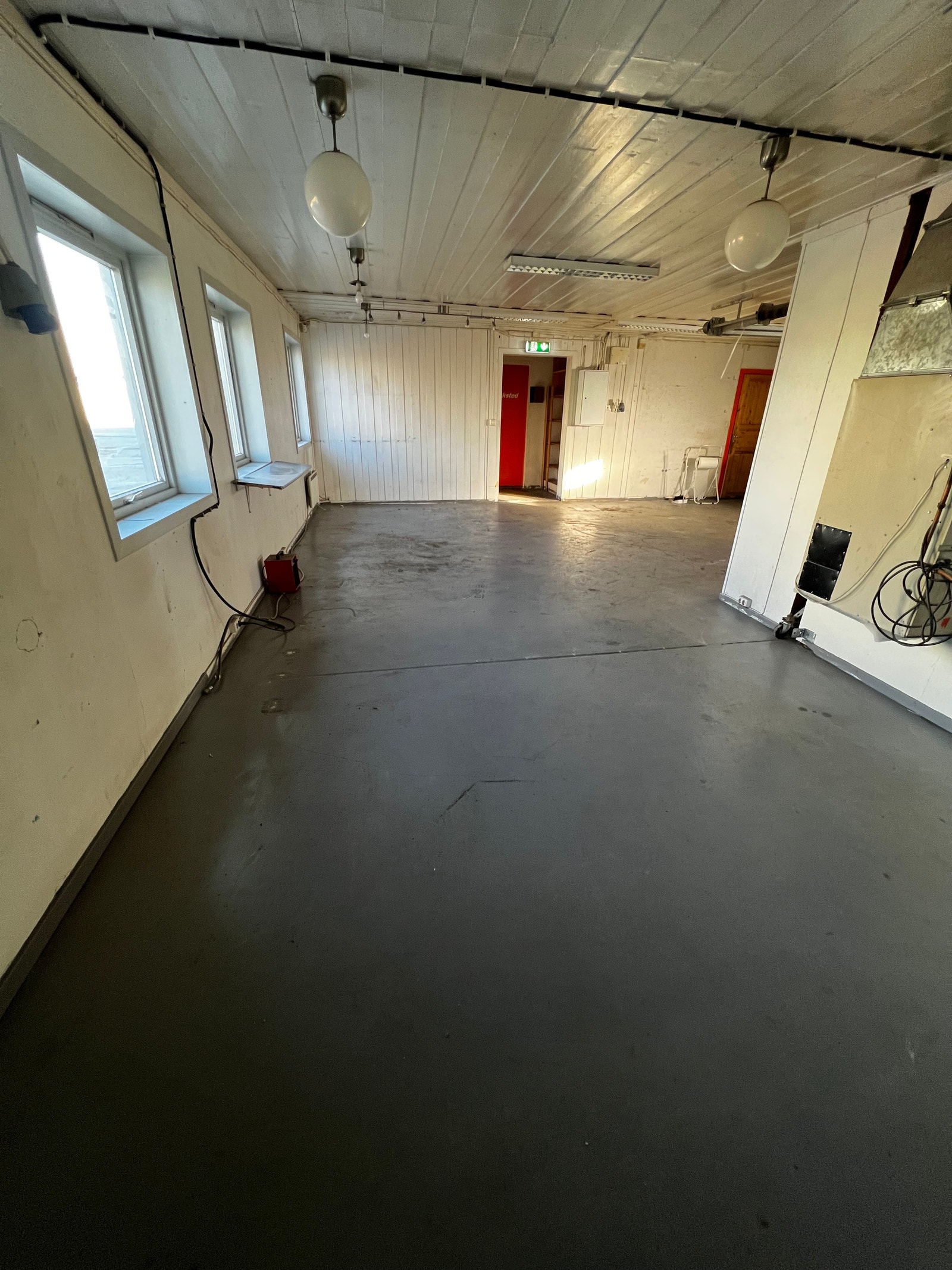 AKSEN C: LAGER Galleribilde